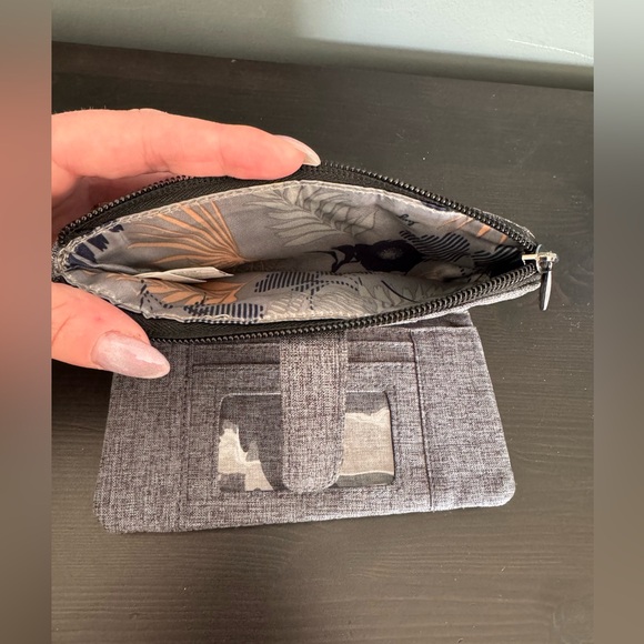 Lug Tram Wallet - Picture 4 of 6